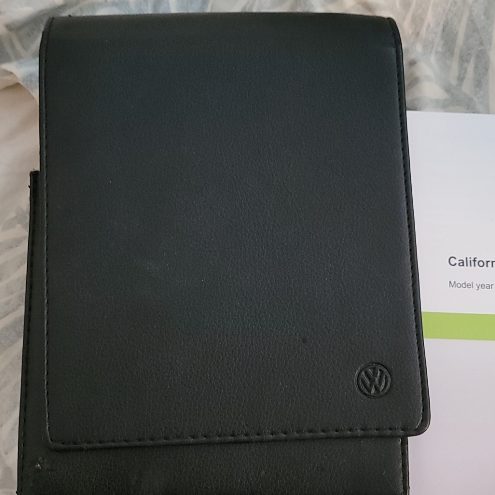 VW Paasat owners manual with leather case